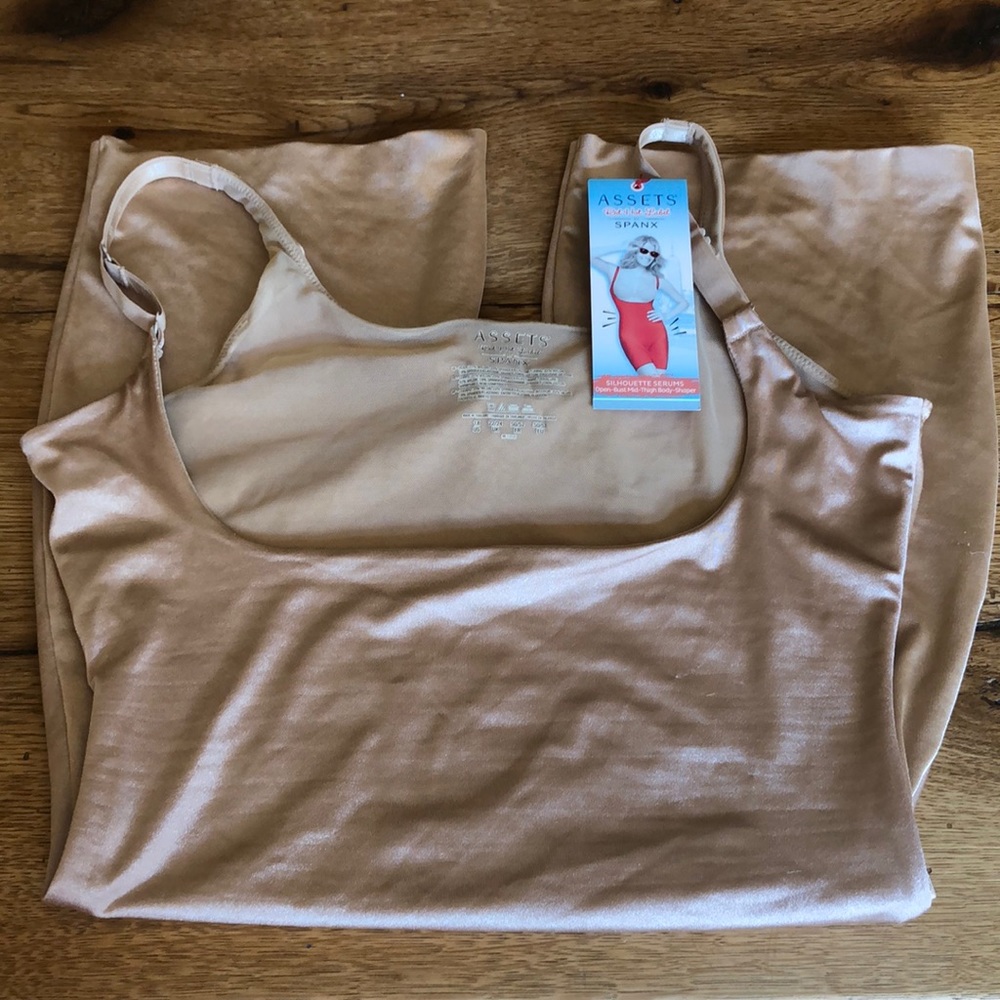 Spanx Assets Red Hot Label